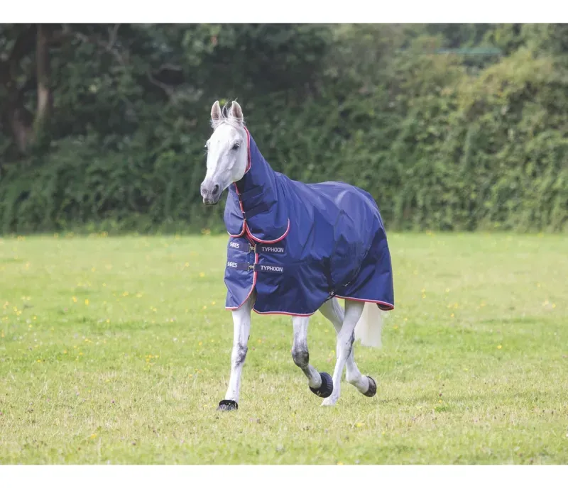 Tempest 10% Typhoon 100 Combo Turnout Rug in Navy