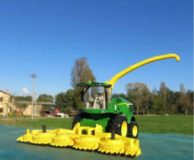 Britains John Deere 8600 Self Propelled Harvester 