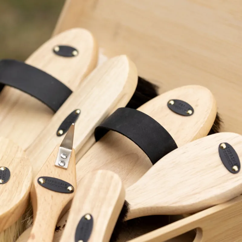 Supreme Products Gleaming Grooming Complete Box 34cm x 39cm-1