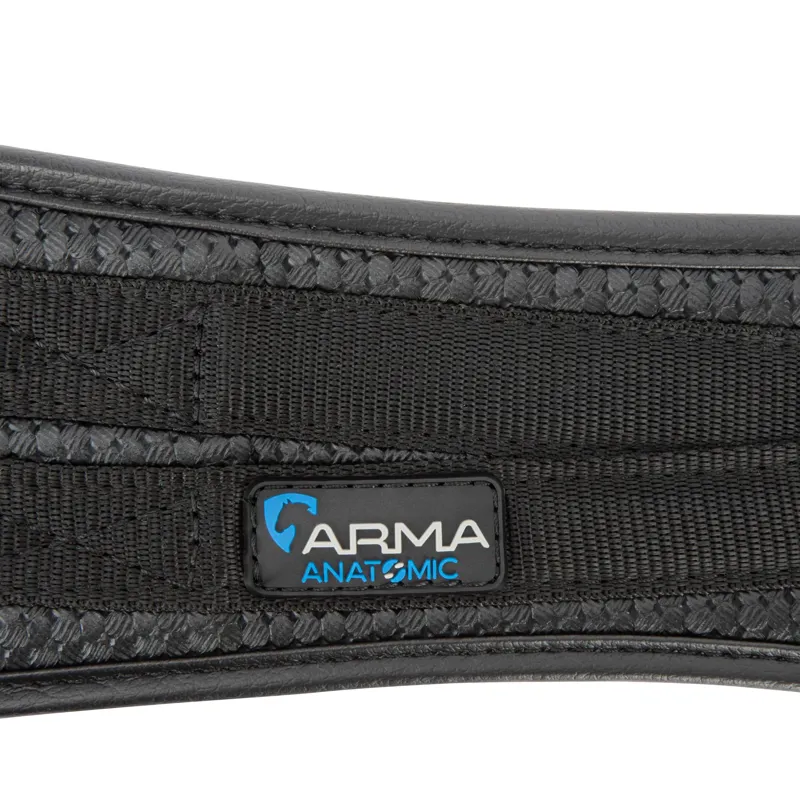 Arma Anti-Chafe Anatomical Girth With Elastic in Black-2