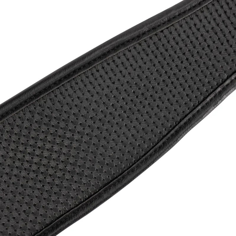 Arma Anti-Chafe Contour Girth in Black-5