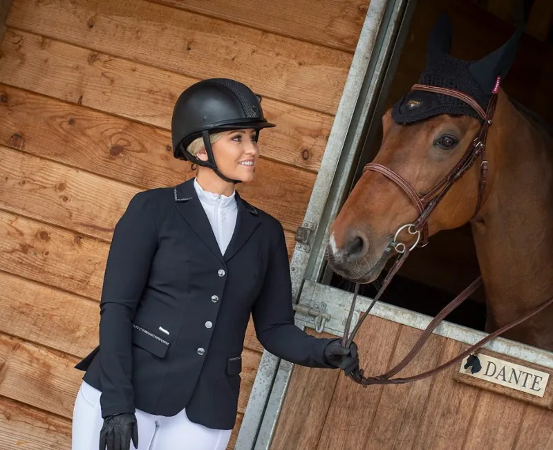 Charles Owen AYR8 Plus Leather Look in Black and Silver-2