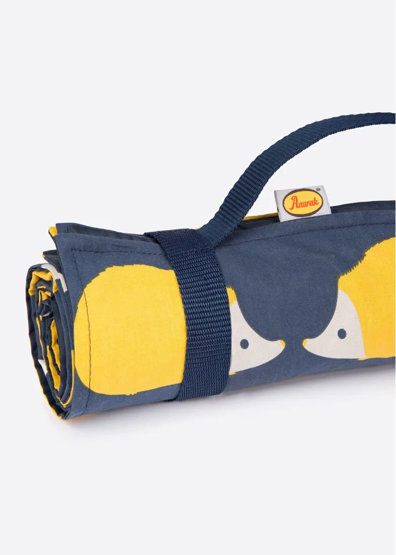 Anorak Kissing Hedgehogs Large Picnic Blanket 