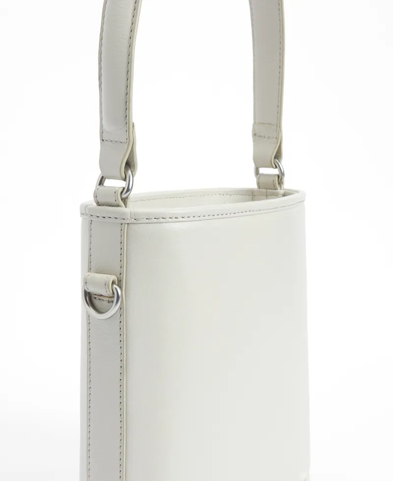 Barbour Laire Bucket Bag in Light Sand-2