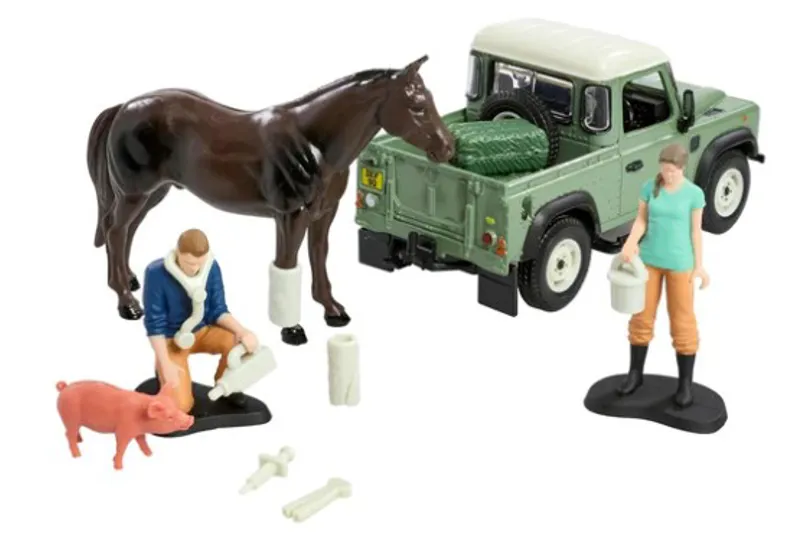 Britains Land Rover and Vet Playset-1